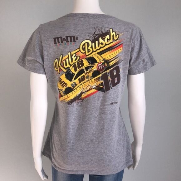 Kyle Busch #18 Racing M&M V-Neck T-Shirt - M - Picture 3 of 7